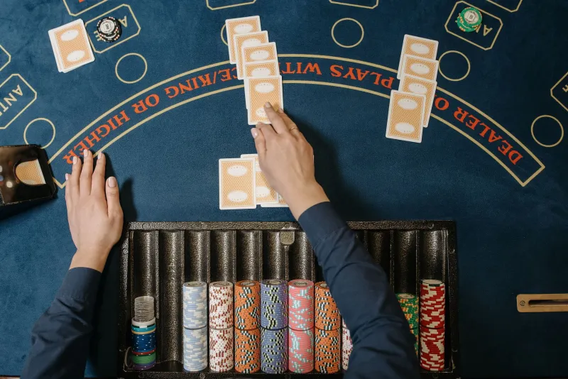 Reading the Room — and Yourself: How to Recognize When a Baccarat Session Has Passed Its Point of Return
